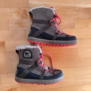 Sorel Glacy Explorer Shortie Boots